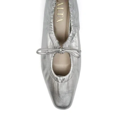 Alta Gemma Flats In Gray