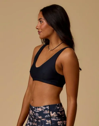 Carve Designs Breakers Compression Top Dd Cup In Black