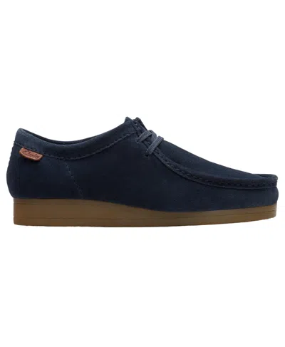 Clarks ® Wallaston Low Chukka Boot In Blue