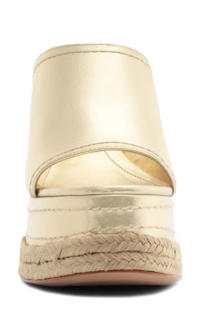 Schutz Darah Platform Sandal In Silver