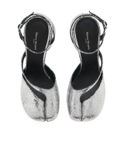 Maison Margiela Tabi Broken Mirror Leather Split-toe Pumps In Metallic