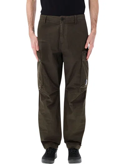 C.p. Company Cargo Trousers Microreps Fabric Side And Back Pockets In Brown