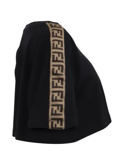 Pre-owned Fendi Rama Cropped T-shirt In Black