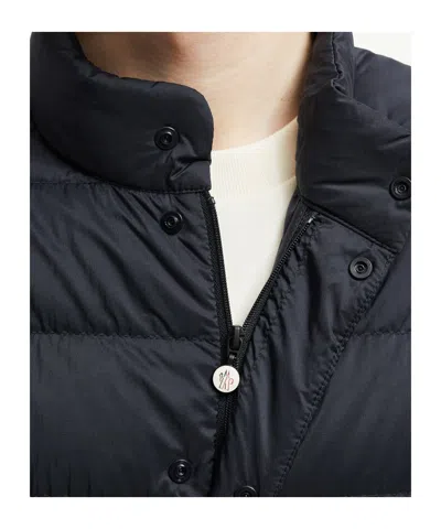 Moncler Selves Short Down Jacket In Black