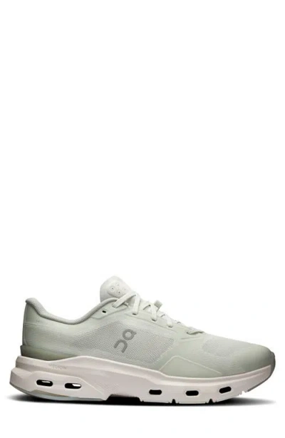 On Cloudpulse 2 Training Shoe In Multi