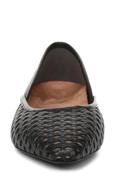 Vionic Gracia Woven Flat In Black