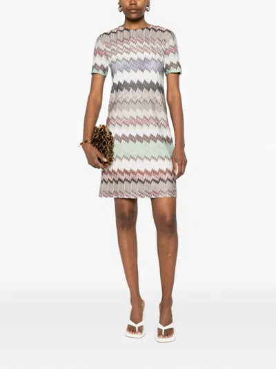 ZIGZAG SHORT-SLEEVE DRESS