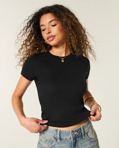 Hollister Short Sleeve Baby Tee In Black