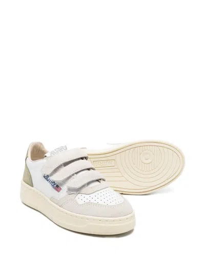 Autry Logo-patch Sneakers In White