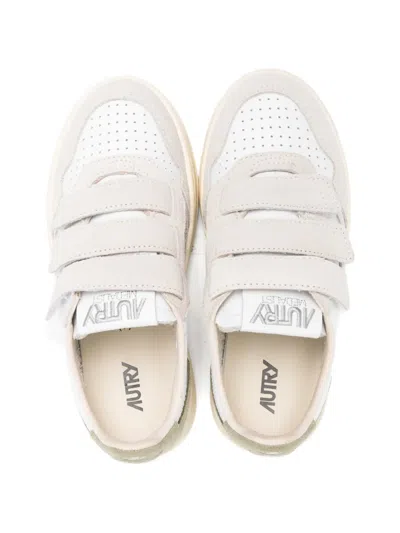 Autry Logo-patch Sneakers In White