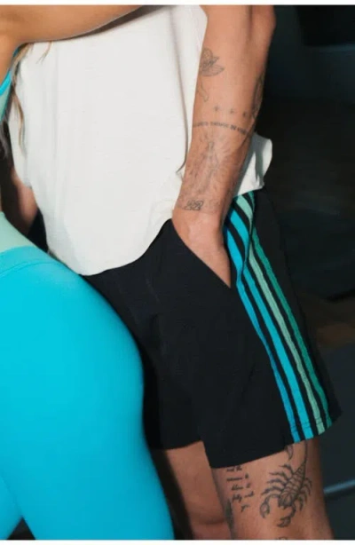 Vitality Short In Multi