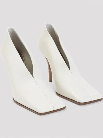 Alaïa Elegant 90mm Pumps In White