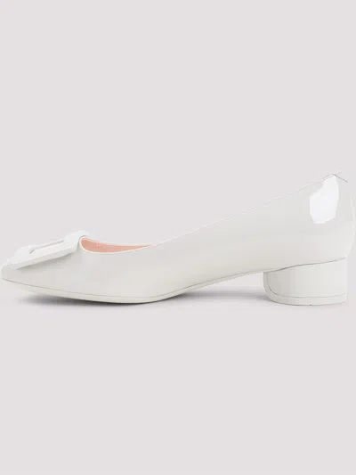 Roger Vivier Roundy Lacquered Decollete 25 Pumps For Women In White