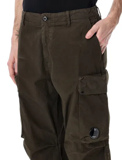 C.p. Company Cargo Trousers Microreps Fabric Side And Back Pockets In Green