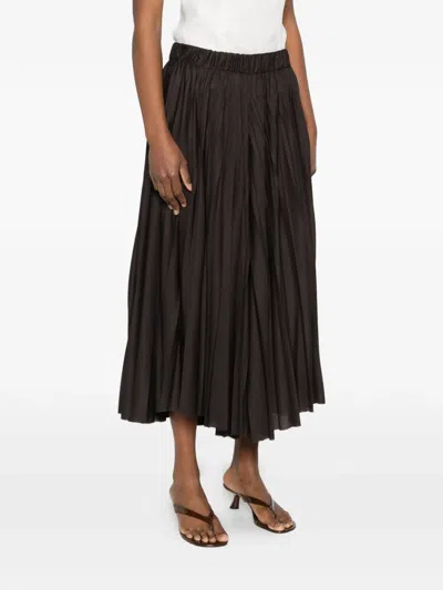 Dušan Pleated Cropped Trousers In Brown