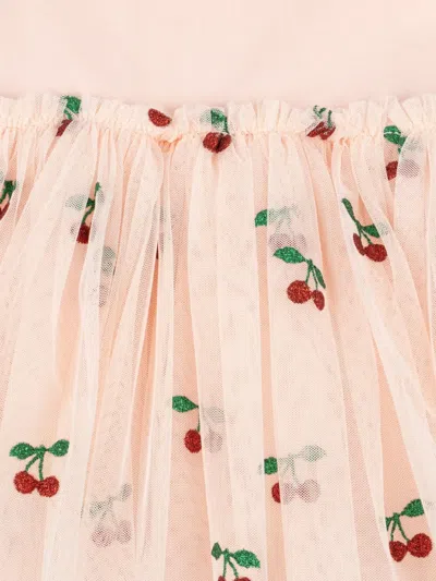 樱桃刺绣连衣裙