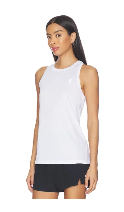 On Core 탱크탑 In White