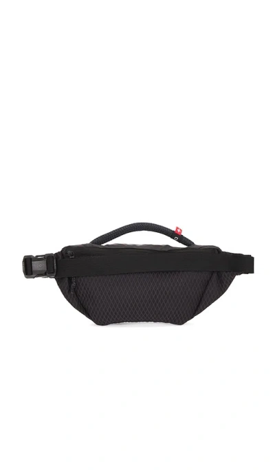 On 벨트 백 In Metallic