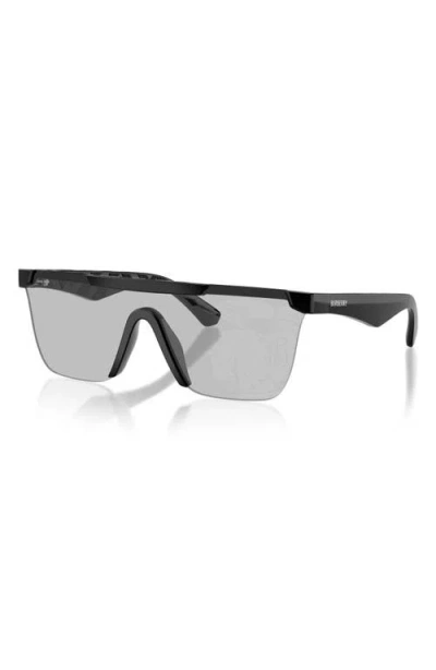 Burberry 141mm Rectangular Shield Sunglasses In Gray