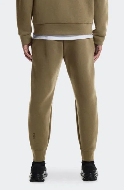 On Focus Tech Sweatpants In Brown