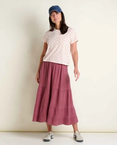 Toad And Co Re-form Crew In Pink