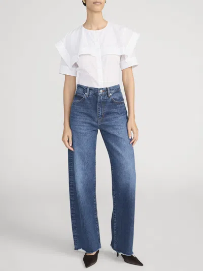 Frame The Bow In Blue