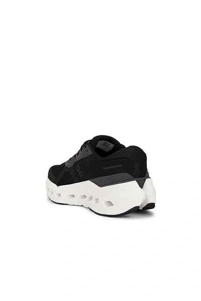 On Cloudrunner 3 In Black