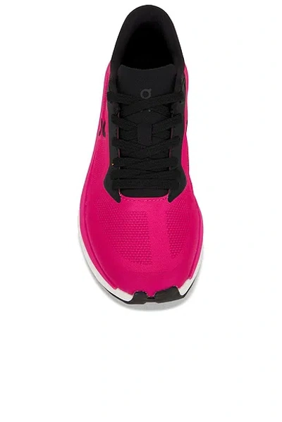 On Cloudze Sneaker In Pink