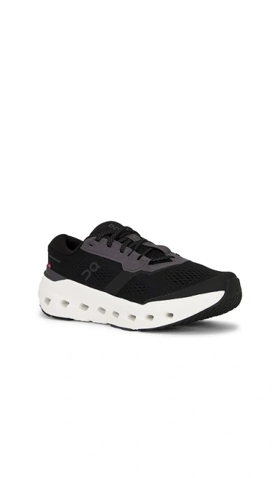 On Cloudrunner 3 In Black