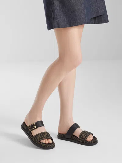 Fendi Leather Sandals With Double Strap And Buckle In Green