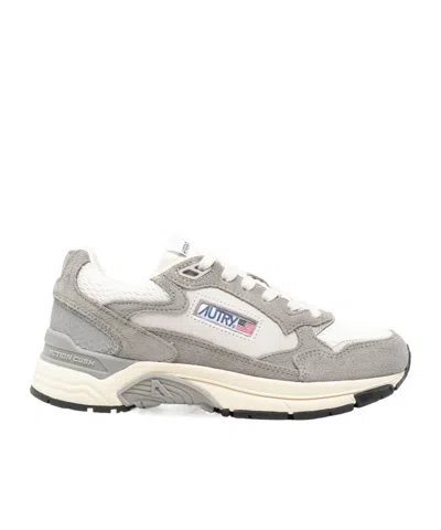 Autry Hyperway Sneakers In White