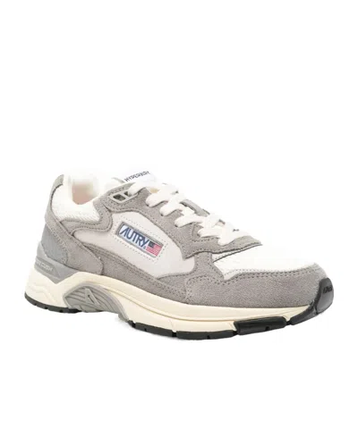 Autry Hyperway Sneakers In White