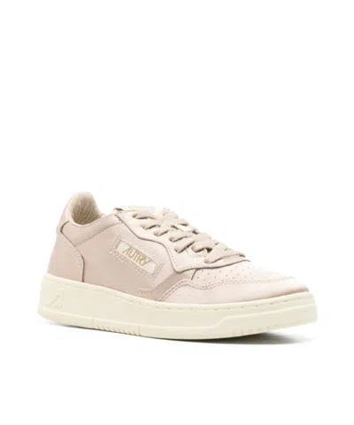 Autry Lace-up Sneakers In White
