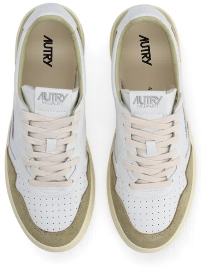 Autry Medalist Low Sneaker In Green