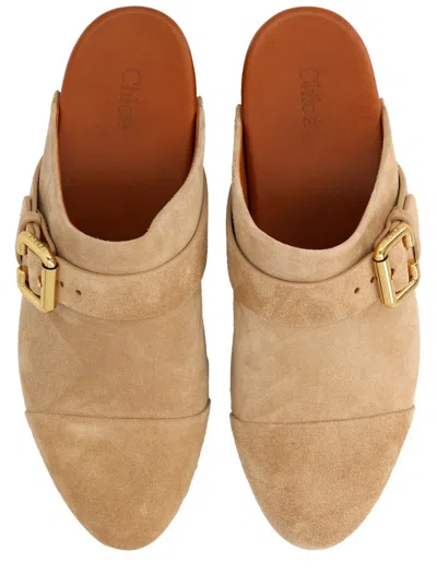 Chloé Jeannette Buckle Detailed Studded Clogs In Brown
