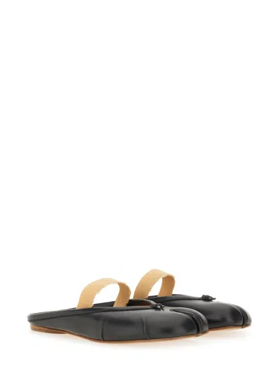 Maison Margiela Split-toe Black Leather Mules With Textured Strap