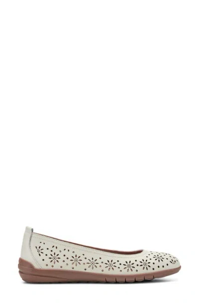 Easy Spirit Araceli Flat In Multi