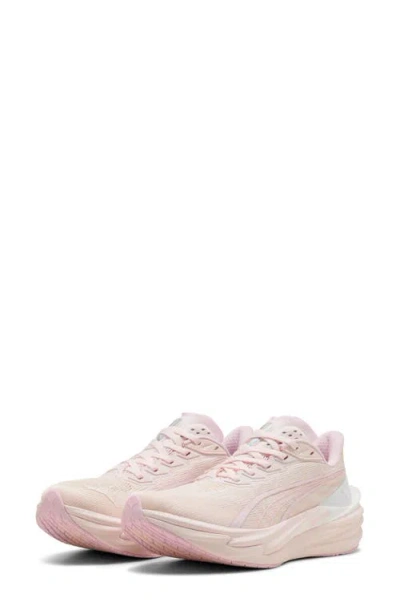 Puma Deviate Nitro 4 Running Shoe In Pink