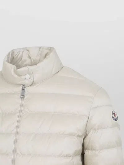 Moncler White Crop Down Jacket With Drawstring In White