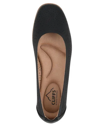 Cliffs By White Mountain Cortney Perforated Ballet Flat In Black