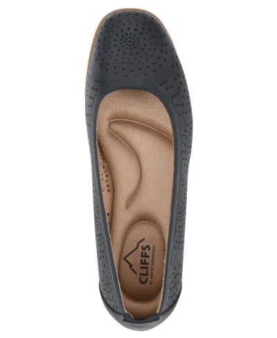 Cliffs By White Mountain Cortney Perforated Ballet Flat In Black