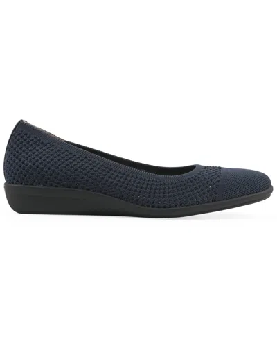 White Mountain Florian Flat In Blue