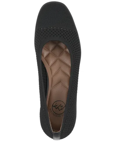 White Mountain Florian Flat In Black
