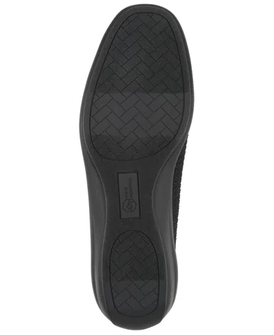 White Mountain Florian Flat In Black