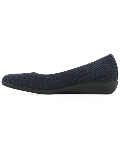 White Mountain Florian Flat In Blue