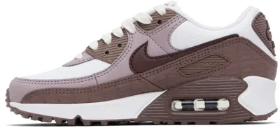 Nike Air Max 90 Sneaker In Brown