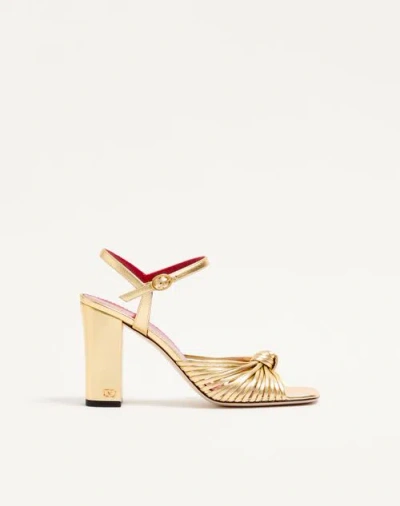 Valentino Garavani 90mm Vlogo Anne Metallic Leather Block-heel Sandals In Yellow