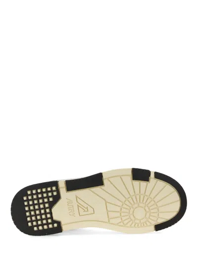 Autry White Lace-up Sneakers In White