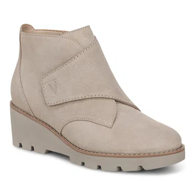 Vionic Abby Wedge Ankle Boot In Gray