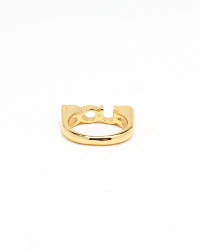 Gucci Logo-lettering Polished-finish Ring In Yellow